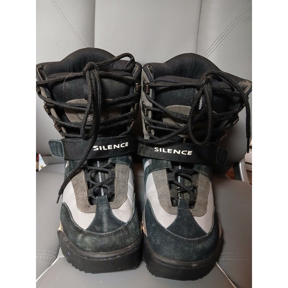 Silence Snowboard Boots Mens Size US 10 EUR 43 made in korea